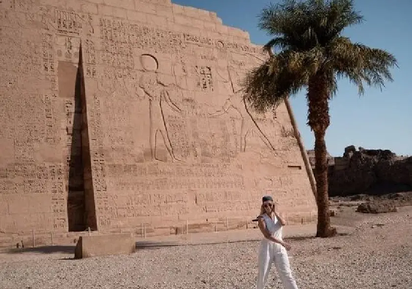 Tour To Valley Of The Queens, Valley Of The Artisans,&Habu Temple