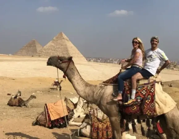 Sharm El-Sheikh Day Tour To Cairo