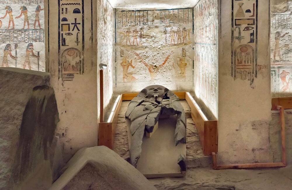Tomb-of-Ramesses-V-VI-Remains-of-the-Mummiform-Sarcophagus-1